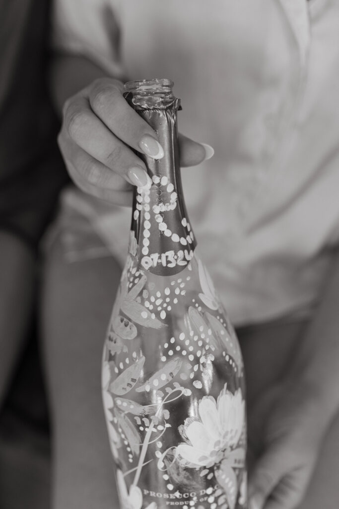 wedding champagne bottle, details for wedding day, saint cloud wedding venue, florida weddings
