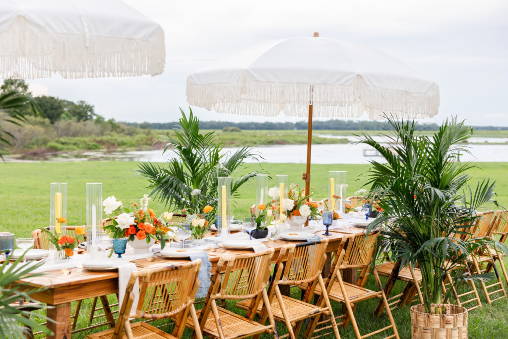 florida table scape for wedding, lakeside wedding, saint cloud florida table, outdoor wedding