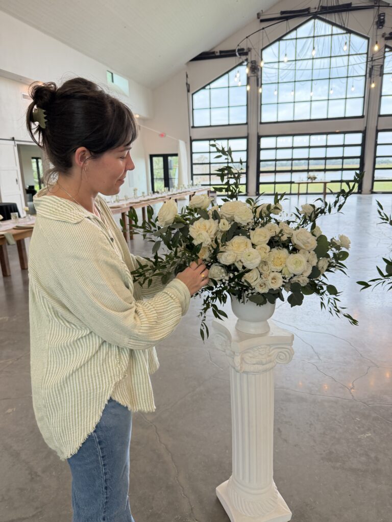 wedding florals in luxury barn wedding venue in Saint Cloud, Florida