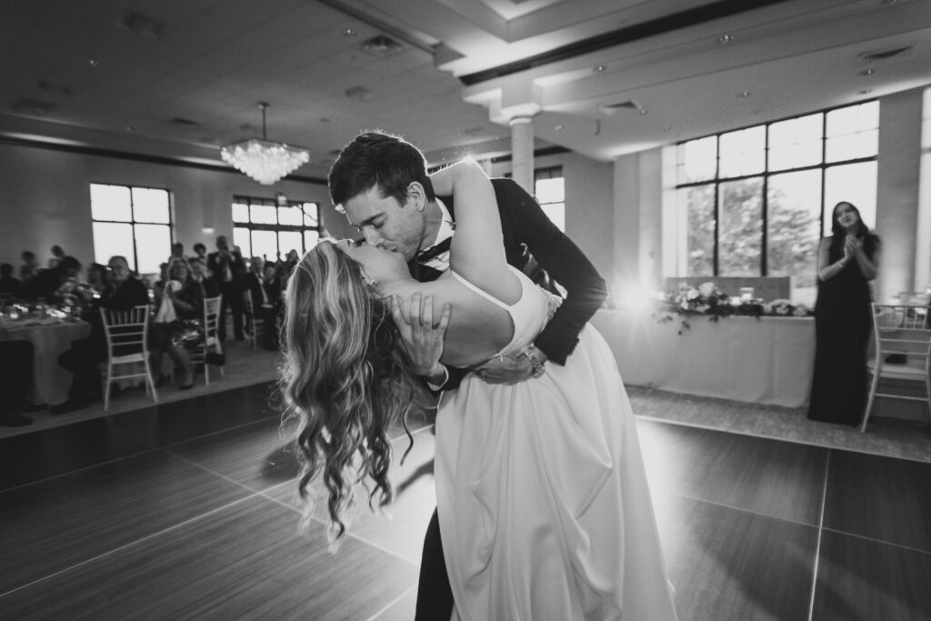 first dance, kiss, husband and wife, dancing, wedding day