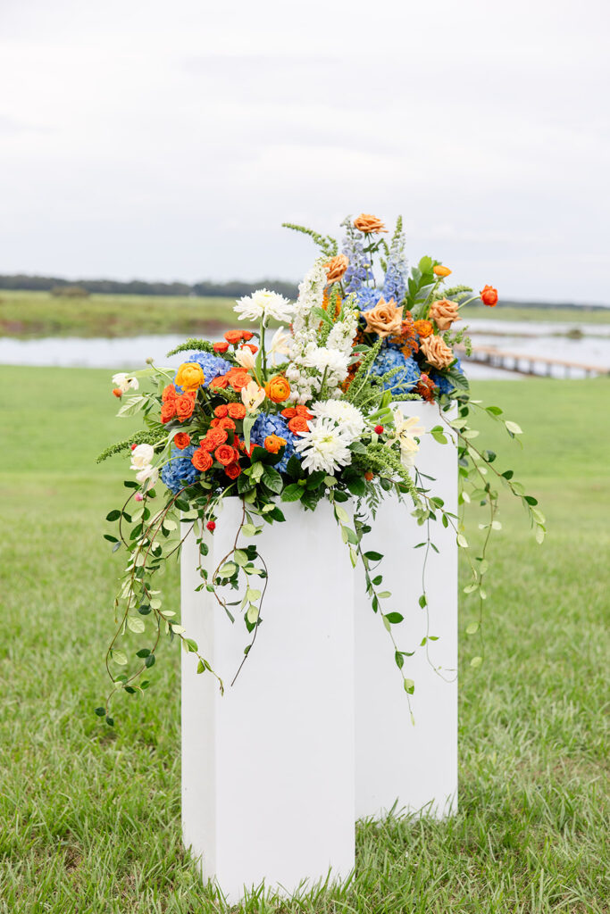 Florida wedding florists, floral arrangement for wedding, lakeside wedding luxury barn wedding venue, orlando weddings